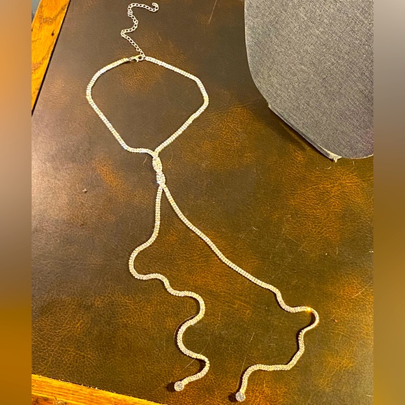 JEWELRY SALE Elegant silver rhinestone necklace twisted bolo tie design,ABS - Picture 12 of 15